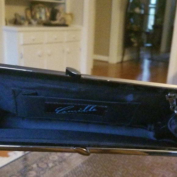 Purse - Picture 2 of 2